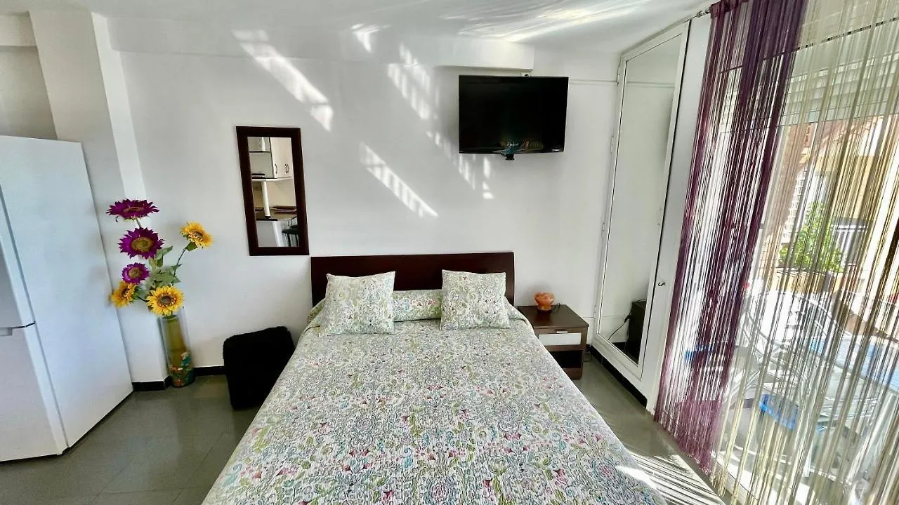 Apartamento Bulto Carihuela Torremolinos 0*,  España